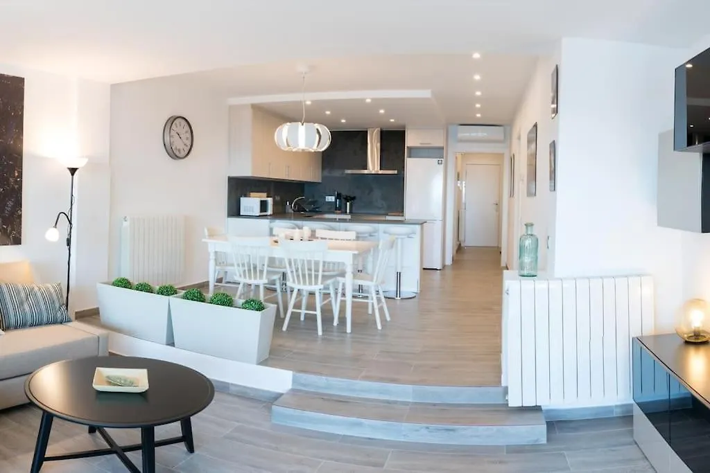Seahomes Vacations - Cala Banys Apt Lloret de Mar 0*,  Spain